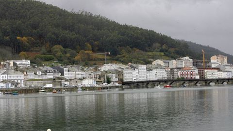 Vista de Viveiro y de la ría