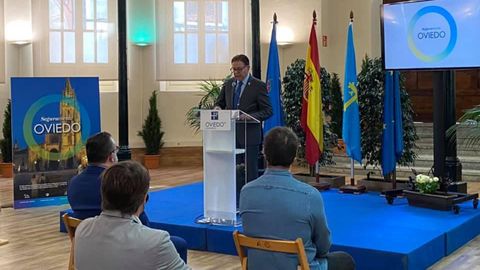 Alfredo Canteli, alcalde de Oviedo, presenta la campaña «Seguramente Oviedo»