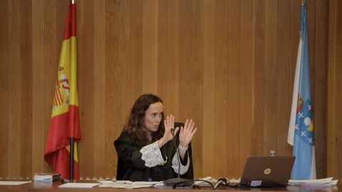 VISTO PARA SENTENCIA. La magistrada Marta Canales tiene que decidir sobre la propiedad del pazo de Meirs. Ayer, jueves, puso fin al histrico juicio que se celebr esta semana en A Corua