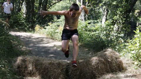 Jornada de diversión y deporte en el campamento Sporty, en Allariz