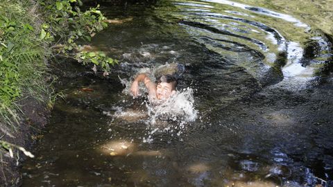 Jornada de diversión y deporte en el campamento Sporty, en Allariz