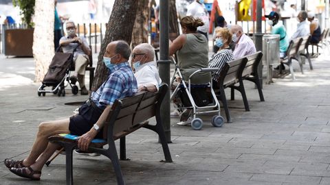 En Hospitalet las autoridades sanitarias trabajan para localizar todos los brotes