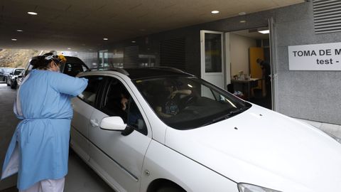Para controlar el brote, Sanidade ha hecho alrededor de 4.000 test PCR en el Hospital da Mariña, en una imagen del pasado dia 8
