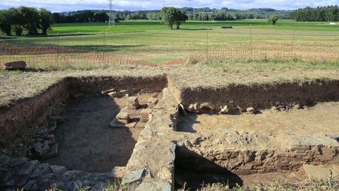 La villa romana de Coea está en un fértil valle, en la ribera del río Azúmara