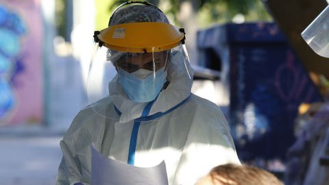 Pruebas covid en la carpa instalada en Betanzos