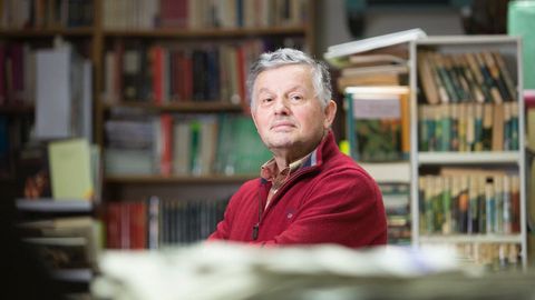 Alfonso Blanco, coordinador de Xermolos, na Biblioteca de Guitiriz