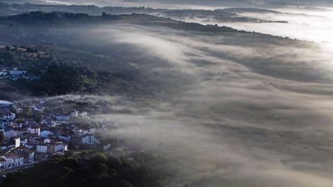 La niebla es un factor determinante para decidir por dónde volará el globo