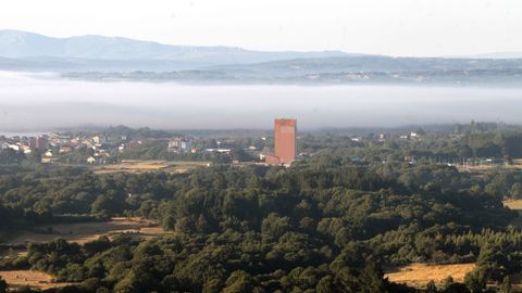 Vista de Tabada desde el globo, con la cooperativa Aira en primer plano