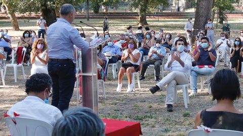 Comité provincial extraordinario del PSdeG en la alameda de Caldas