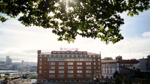 Miembros y jugadores del Fuenlabrada confinados en el Hotel Finisterre