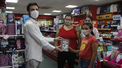 A entrega de libros terá lugar o sábado 1 de agosto na libraría Carlin, en O Carballiño.