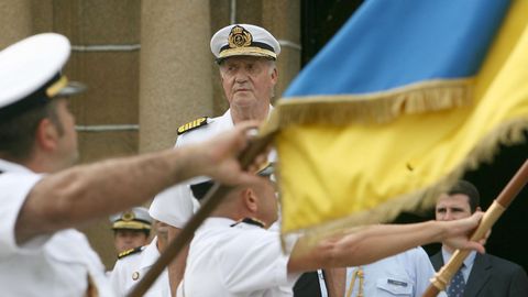 Visita de Juan Carlos I  al cuartel de la Marina en Ferrol en el ao 2008