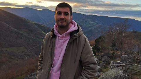 Ismael fixo un estudo para recompilar, con vídeos explicativos, xogos da cultura lúdica ancaresa.