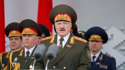 Lukashenko, en el desfile del Día de la Victoria contra los nazis el pasado año