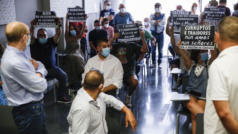 Moción de censura en Castrelo de Miño, el 11 de agosto, con acusaciones de transfuguismo