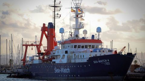 Las organizaciones humanitarias Sea-Watch y Médicos Sin Fronteras presentaron a principios de agosto la embarcación, el Sea-Watch 4, con la que volvieron a trabajar en tareas de rescate en el Mediterráneo central