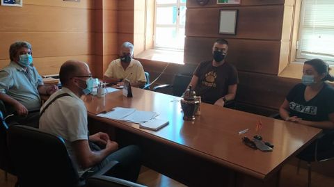 Los alcaldes del geoparque, en la reunión celebrada en Quiroga