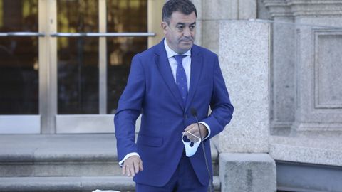 Román Rodríguez en el momento en el que prometió su cargo