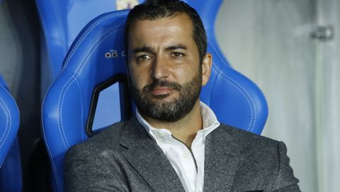 El vigues Diego Martinez sigue a los mandos del Granada tras ser elegido entrenador revelacion la pasada temporada