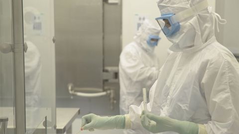 En la compañía Biofabri, con base en Porriño, también se prepara una vacuna contra la tuberculosis