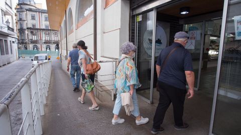 La Praza se ha convertido en un atajo debido a las obras en Quiroga Ballesteros