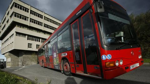 Bus urbano en el campus de A Coruña