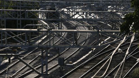 Vias de tren en la capital ourensana
