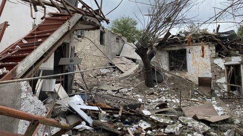 Destrozos en la población de Stepanaker (Nagorno Karabaj)