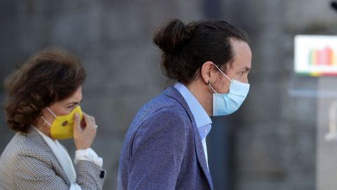 La vicepresidenta primera, Carmen Calvo junto al vicepresidente segundo del Gobierno y lder de Podemos, Pablo Iglesias, hoy en la ciudad lusa de Guarda