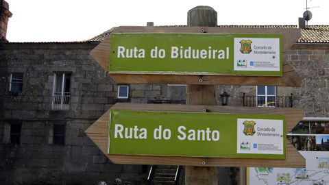Señales de las rutas de senderismo del municipio de Montederramo