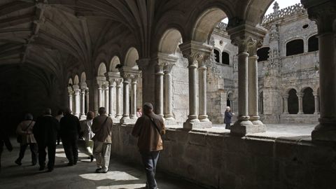 Claustro del antiguo monasterio de Santo Estevo de Ribas de Sil, en el municipio de Nogueira de Ramuín
