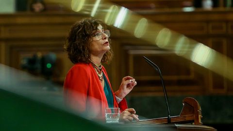 María Jesus Montero, ministra de Hacienda y portavoz del Gobierno, en la tribuna del Congreso