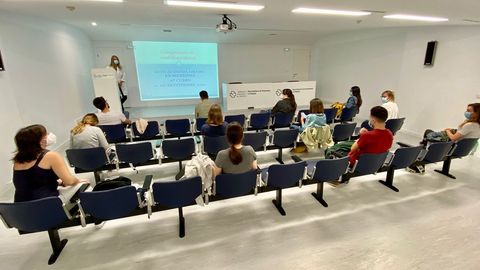 Estudiantes de sexto de Medicina en su inicio de prácticas en el Hospital Montecelo del CHOP el pasado mes de septiembre