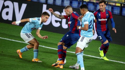 Sergio Carreira marcó el gol del Celta en el Ciutat de Valencia