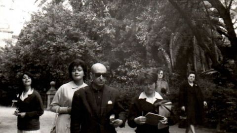 O autor de «Scórpio» nunha viaxe cultural no 63