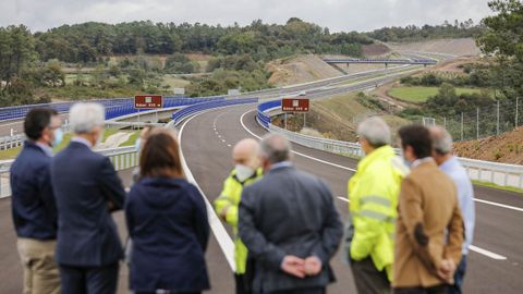 Imagen de la inauguración del tramo A Barrela-San Martiño de la autovía Lugo-Ourense