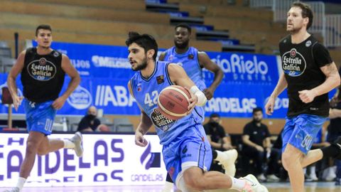 Sergi Quintela, jugador del Leche Río Breogán, ante el COB
