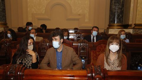 Acón, a la derecha de la bancada