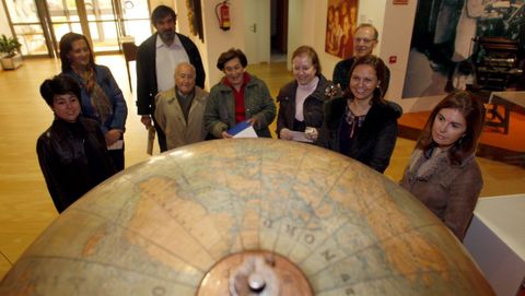 Rosario Porto, en una visita al Museo Pedagxico de Galicia junto a sus padres, Francisco Porto y Socorro Ortega, en el centro de la imagen