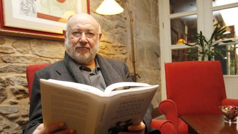 Juan Eslava Galán, en una imagen del 2014 en Santiago