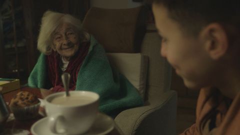 Fotograma de la película «Amor sin ciudad», dirigida por Pedro Sara y Violeta Pagán