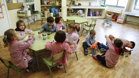 Imagen de archivo de un colegio de Val do Dubra. En Galicia se fomenta la educación colaborativa y el aprendizaje basado en proyectos