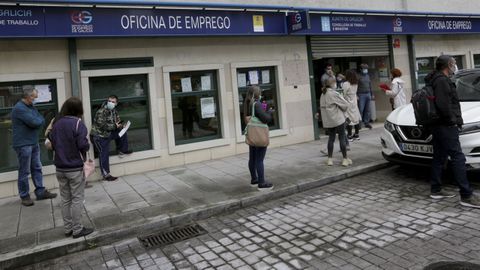 Colas en una oficina del paro de A Coruña