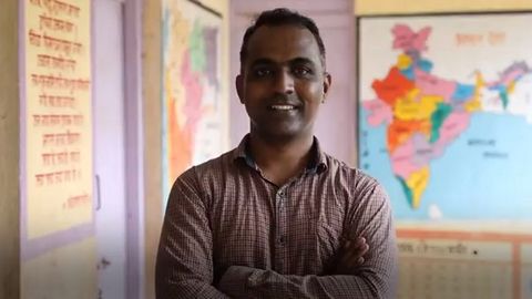 Ranjitsinh Disale ha impulsado la educación en una comunidad rural de la India