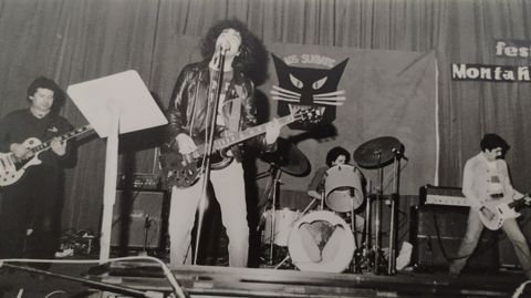 Ángel Ruiz, a la izquierda de la imagen, en una de las primeras fotos del grupo