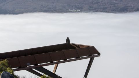 Mirador de Cividade, con el cañón del Sil cubierto de niebla