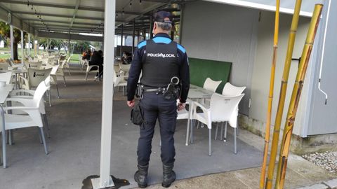 Control de terrazas en Poio durante el puente de la Constitución