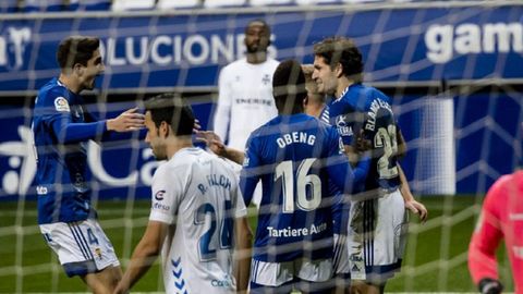 gol Blanco Leschuk Edgar Gonzalez Obeng Mossa Real Oviedo Tenerife Carlos Tartiere.Blanco Leschuk celebra uno de sus goles junto con Mossa, Obeng y Edgar