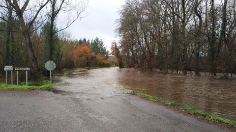 El rio Rubín, el viernes, aguas abajo de la localidad de A Pobra do Brollón