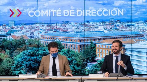 El presidente del PP, Pablo Casado, y el secretario general del partido, Teodoro Garca Egea, este lunes tras el comit de direccin de los populares